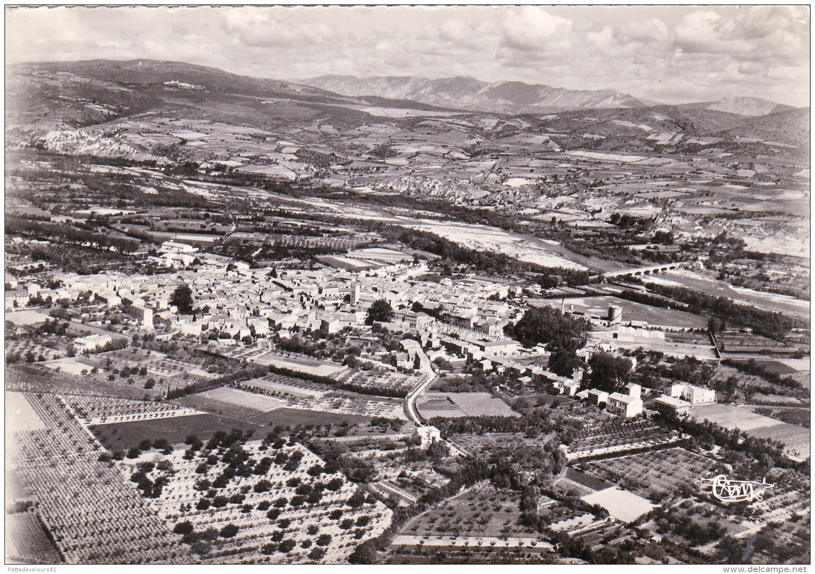 CPSM Dentelée (66)  MILLAS Vue Panoramique Aérienne. Au Fond, Le Canigou - Millas