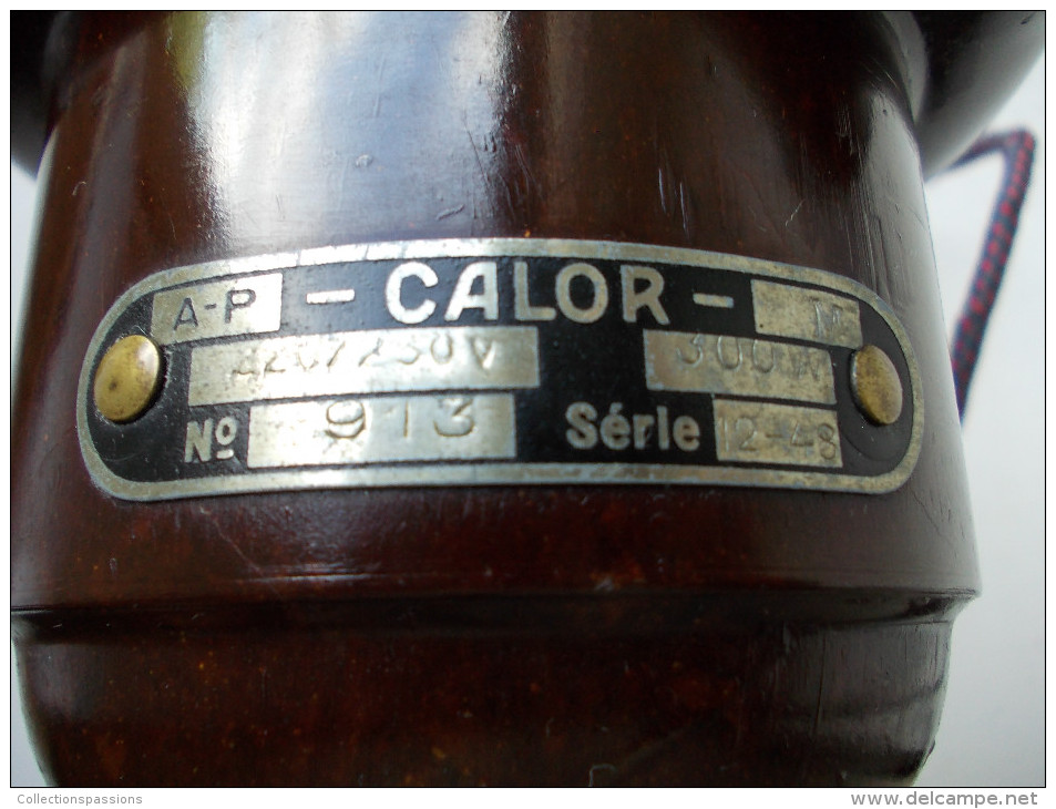 - Ancien Sèche Cheveux En Bakélite CALOR. En Parfait état De Fonctionnement - - Alte Haartrockner