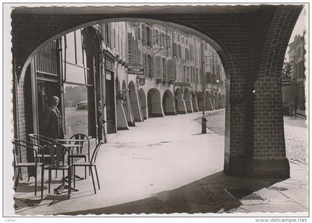 D88 - REMIREMONT - LES ARCADES - (PATISSERIE) - CPSM Grand Format - Remiremont