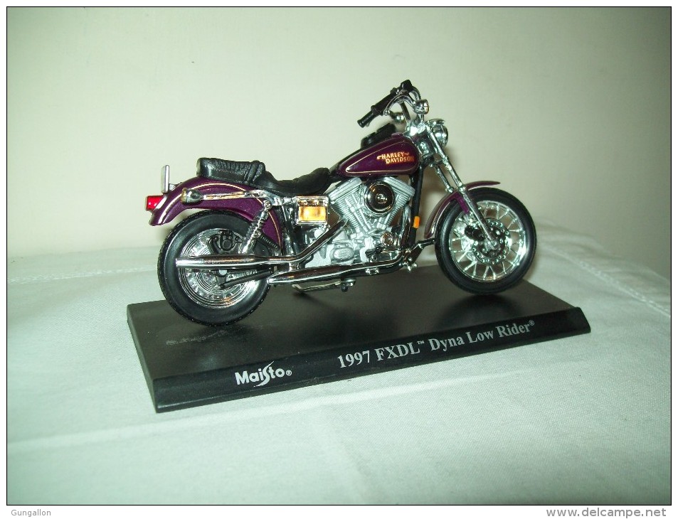 Harley Davidson (1997 FXDL Dyna Low Rider) "Maisto"  Scala 1/18 - Moto