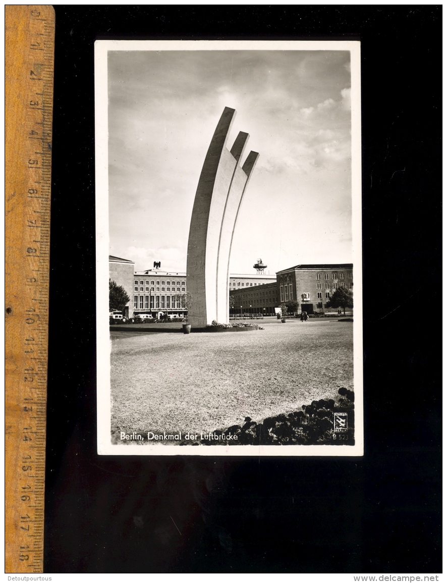 BERLIN Tempelhof / Denkmal Der Luftbrücke Eduard Ludwig 1951 - Tempelhof