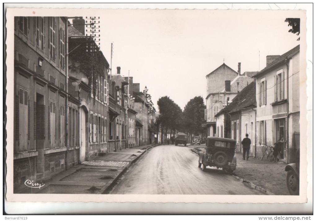 03  Varennes Sur Allier  Rue De Vouroux - Autres & Non Classés