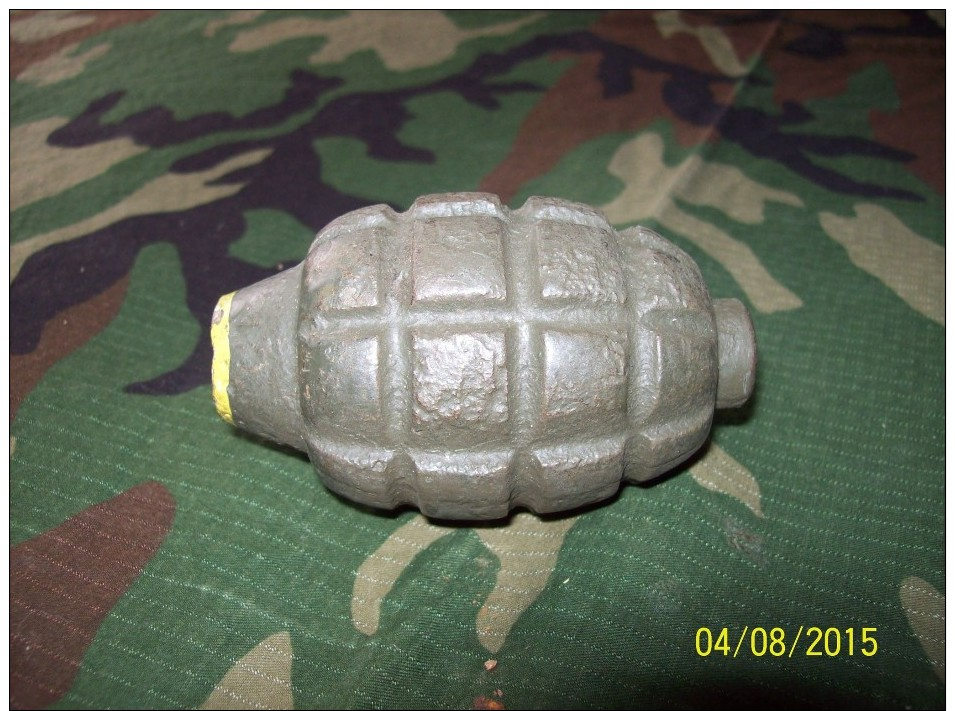 Lot De  GRENADE  NEUTRALISEE MK1 / MK2 / F1 - Armes Neutralisées