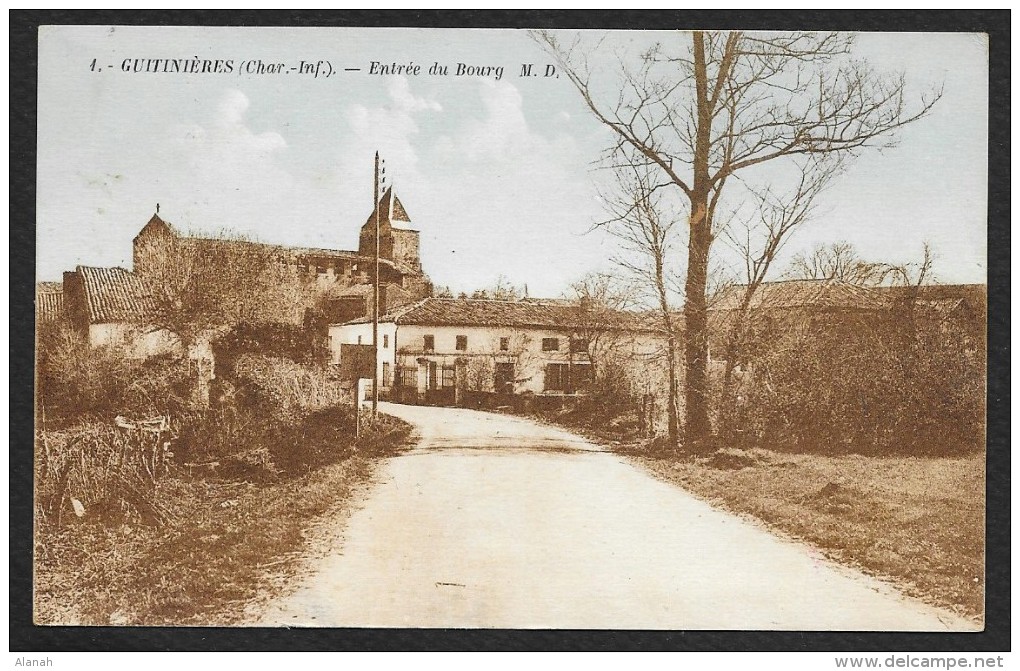 GUITINIERES Rare Entrée Du Bourg (Marcel Delboy) Chte Mme (17) - Autres & Non Classés