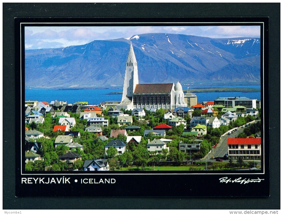 ICELAND  -  Reykjavik  Hallgrimskirka  Used Postcard - Iceland