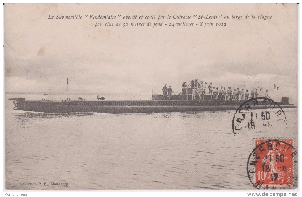 Bateaux , Cherbourg :  Le  Submersible  ,  Sous  Marin  Au Large De  La  Hague - Krieg