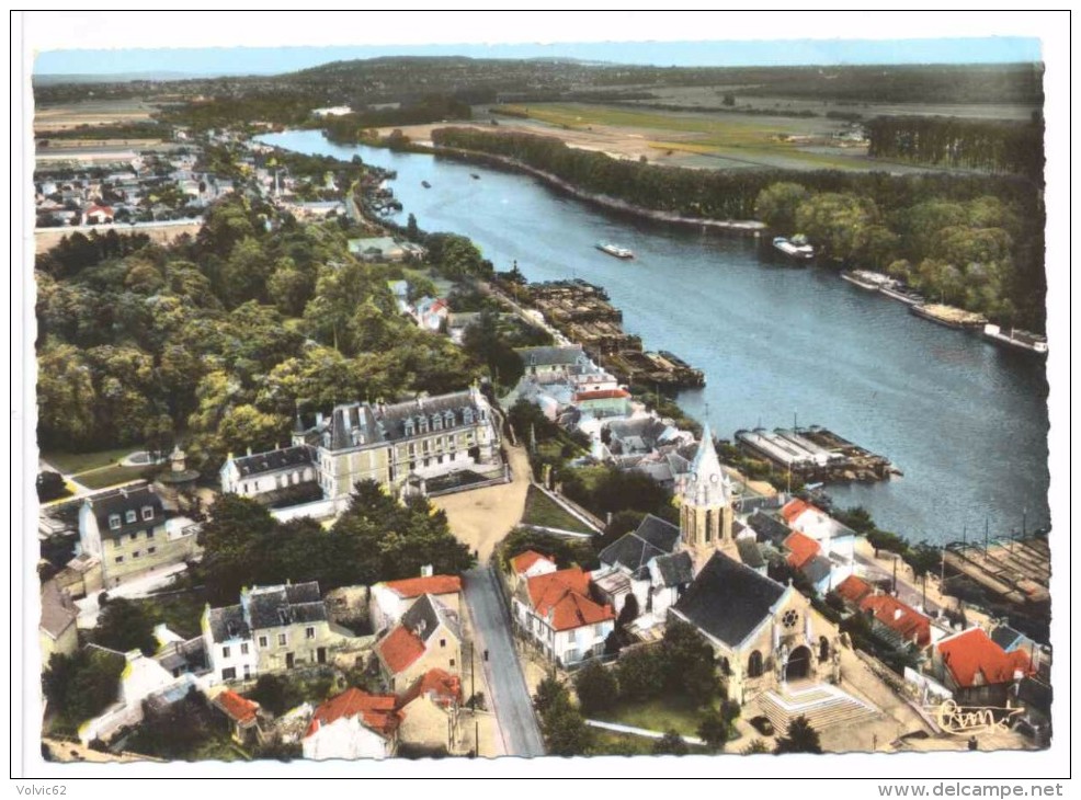 CPSM Conflans Ste Honorine  L'église Et Le Chateau  Vue Aérienne - Conflans Saint Honorine