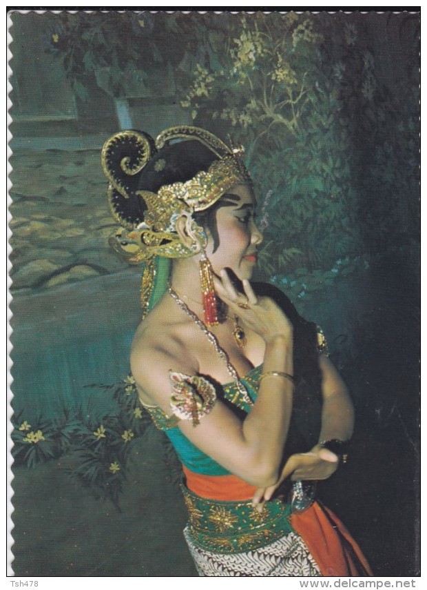 ASIE----INDONESIE--a Charming Javanese Dancer--voir 2 Scans - Indonésie