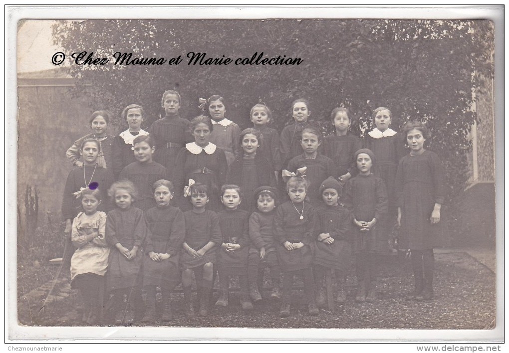 PHOTO DE CLASSE - ECOLE DE FILLES - CARTE PHOTO - Schools