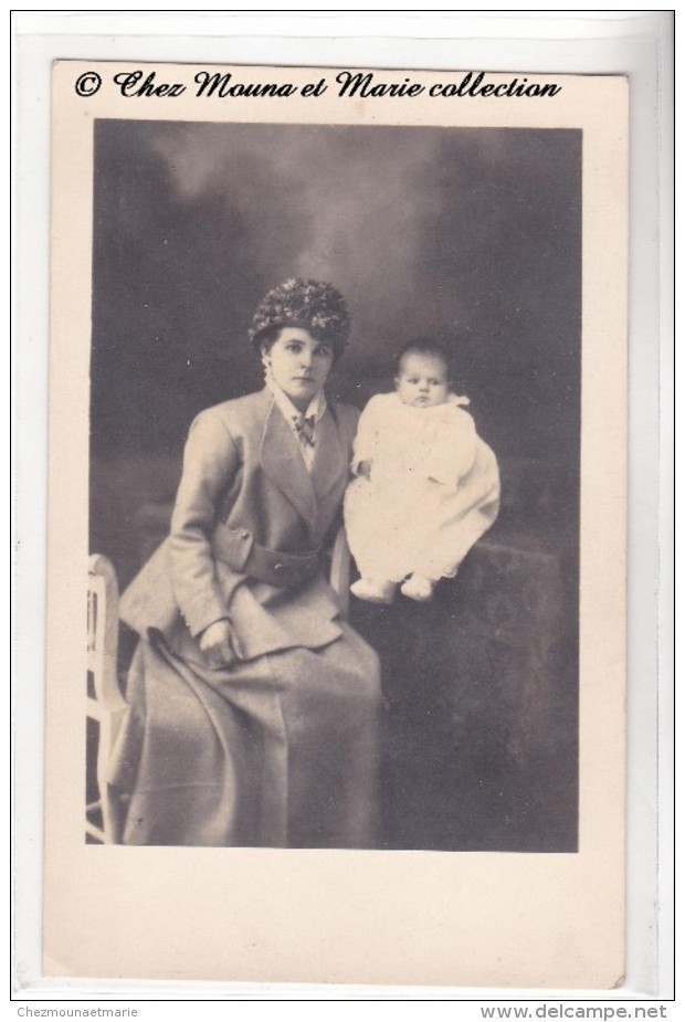 FEMME AVEC CHAPEAU - BEBE - CARTE PHOTO - Moda