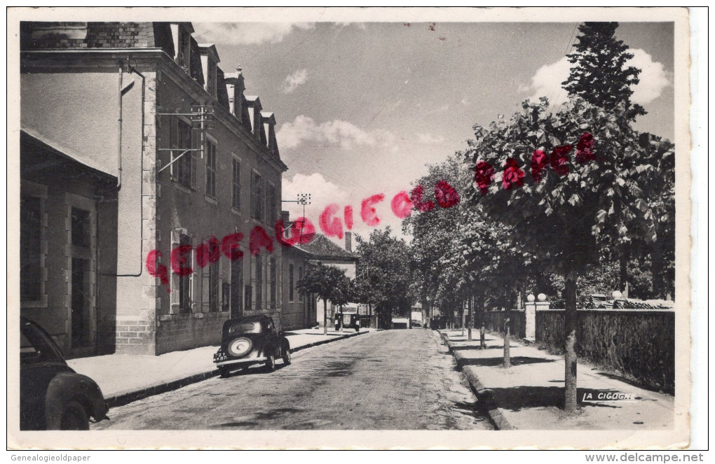 87 - NANTIAT - LA MAIRIE - SIMCA 5 MALLE PLATE - Nantiat