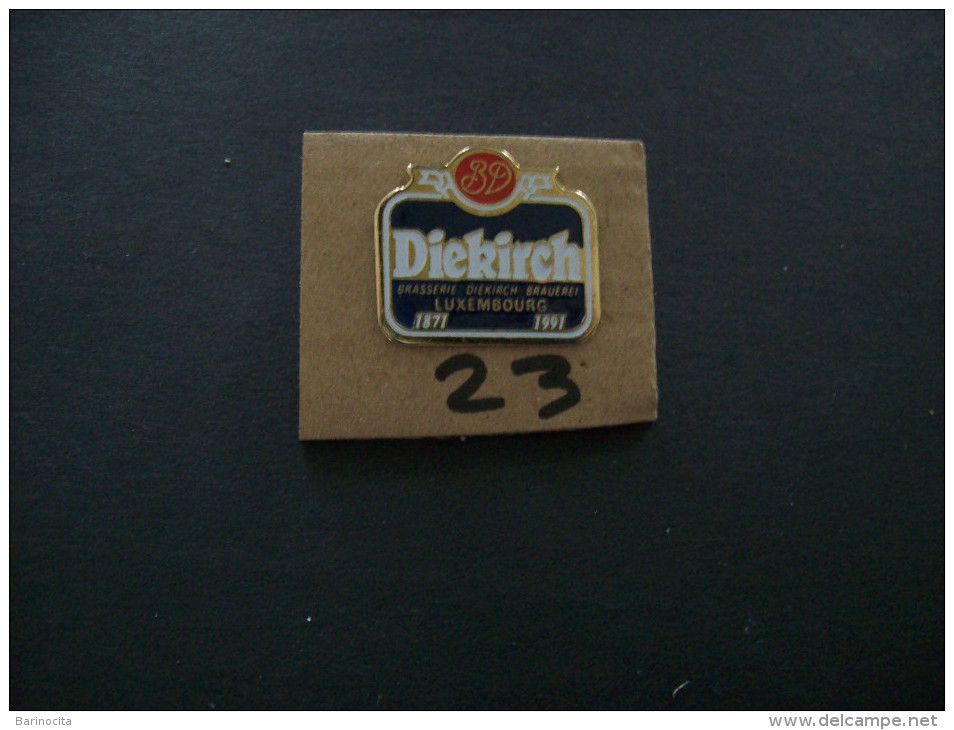 PIN´S - BIERES - DIEKIRCH " Braserie Diekirch - Brauerei Luxembourg 1871/1991 " - Voir Photo (23 ) - Bier