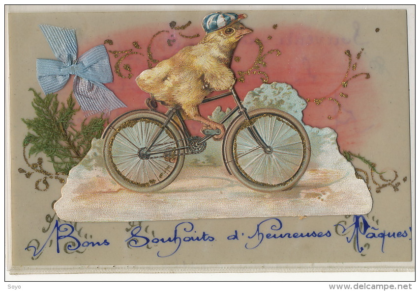 Carte Celuloid Avec Ajoutis Chromo Poussin Humain En Velo Chicken Riding Bicycle  Montigny La Vallée Aisne Poilu 1916 - Autres & Non Classés