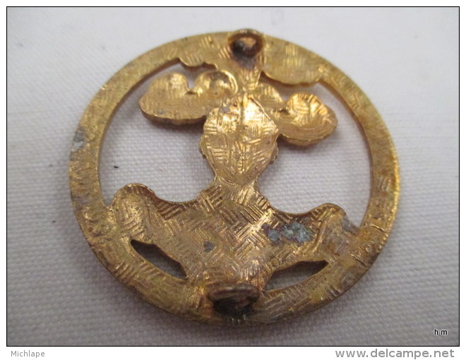 INSIGNE DE BERET BLINDE CAVALERIE TRES BON ETAT - France