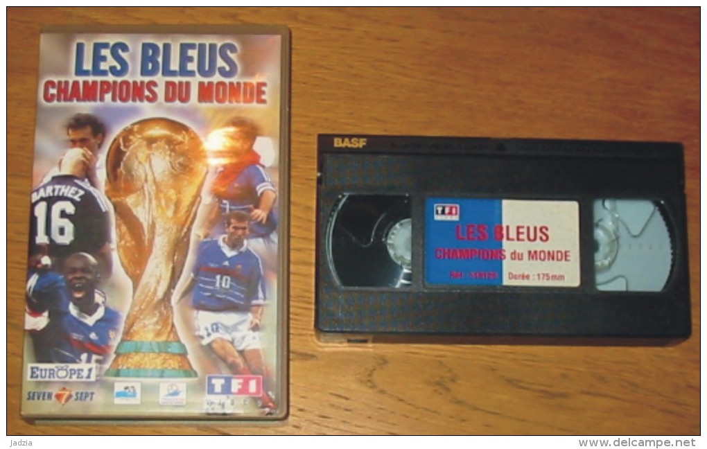 Cassette Vidéo Foot Les Bleus Champions Du Monde - Deporte