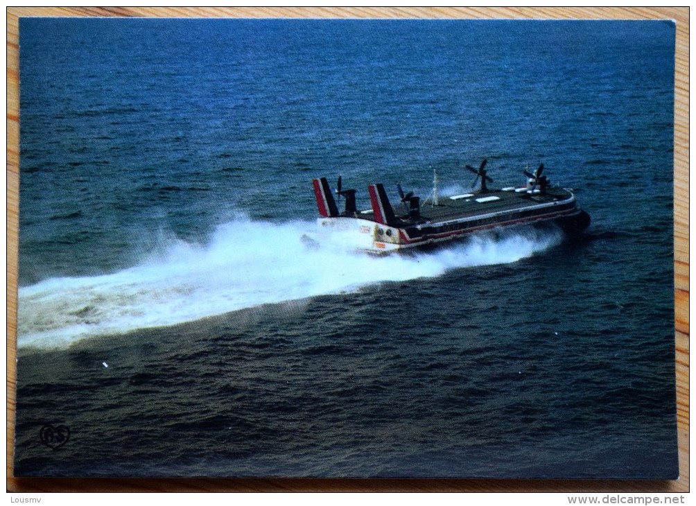 Hovercraft - Lignes : Douvres - Boulogne Et Douvres - Calais - Aeroglisseur Mark III - N 4 - (n°6384) - Hovercrafts