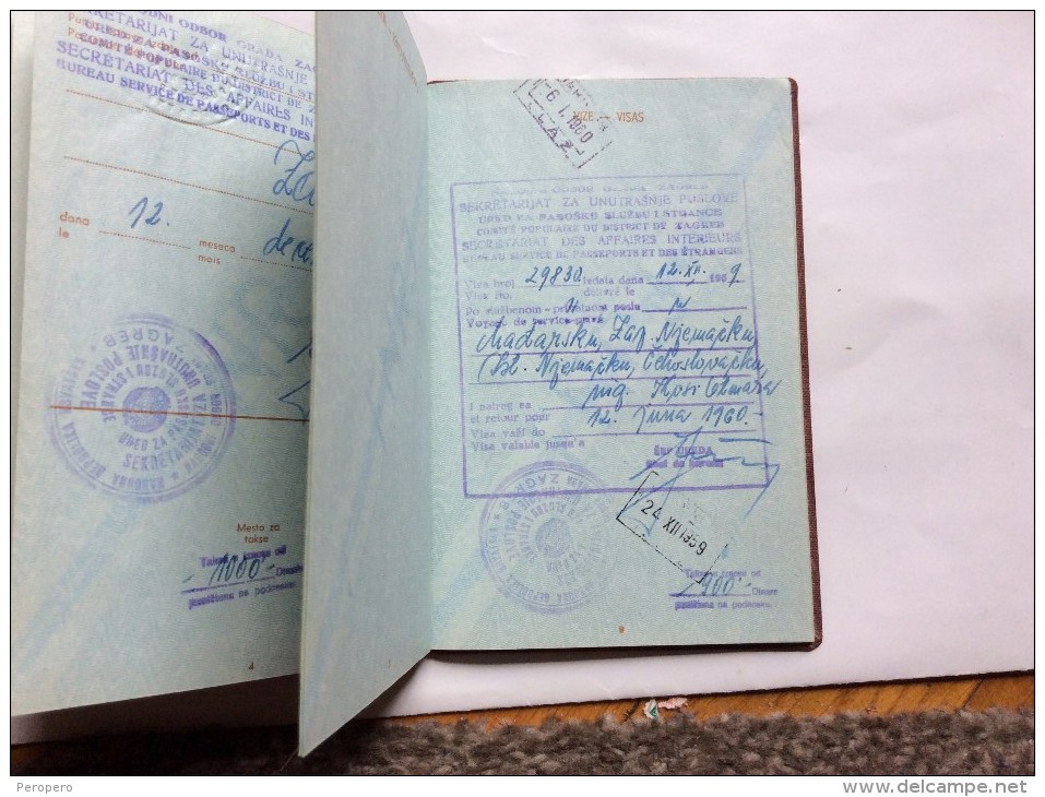 PASSAPORTO        PASSPORT    REISEPASS  1959.    YUGOSLAVIA    VISA TO : WEST GERMANY , HUNGARY , CZECHOSLOVAKIA , - Historische Dokumente