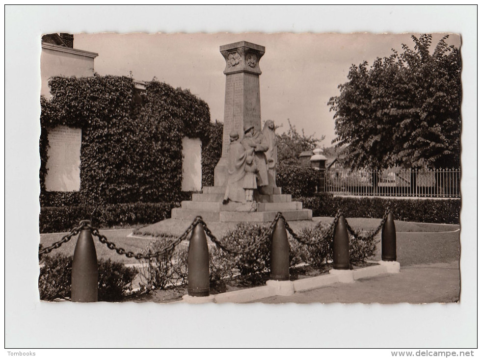 76 - St . Etienne Du Rouvray - Carte Photo Dentelée - Monument Aux Morts - BE - - Saint Etienne Du Rouvray