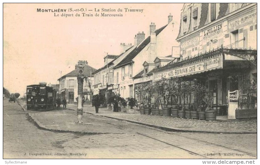 MONTLHERY La Station Du Tramway, Le Départ Du Train De Marcoussis - Montlhery