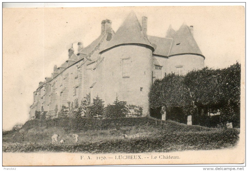 80. Lucheux. Le Chateau. Petite Dechirure à Droite - Lucheux