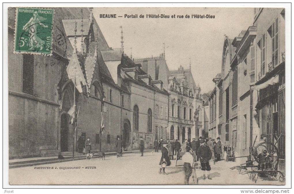 21 COTE D OR - BEAUNE Portail De L'Hôtel-Dieu Et Rue De L'Hôtel-Dieu - Beaune