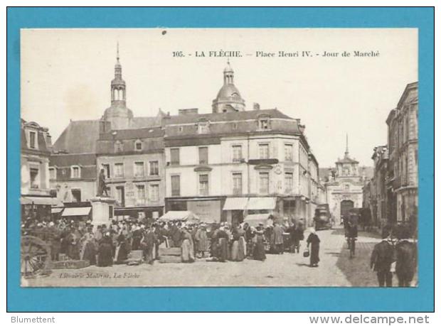 CPA 105 - Métier Marchands Ambulants Le Marché Place Henri IV LA FLECHE 72 - La Fleche