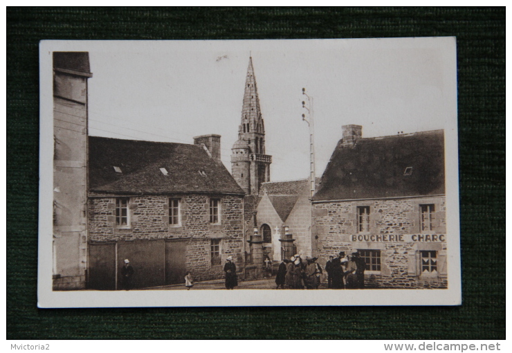 Saint Michel En Grève - La Place De L'Eglise - Saint-Michel-en-Grève