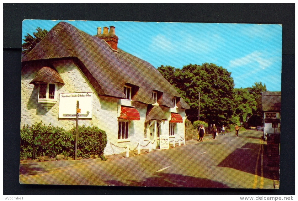 ENGLAND  -  Isle Of Wight  Godshill  Stone Cross Cottage  Used Postcard - Autres & Non Classés