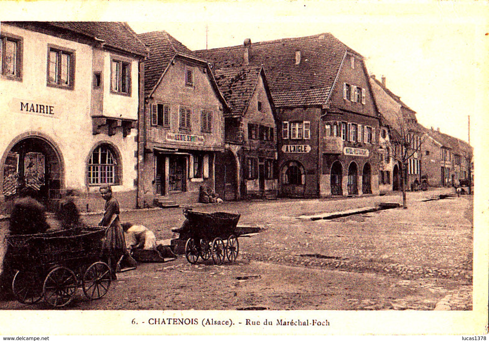 67 / CHATENOIS / RUE DU MARECHAL FOCH / TRES BELLE CARTE BERGERET / CIRC - Chatenois