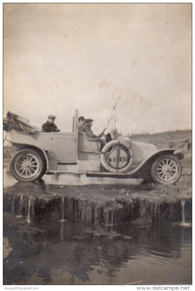 Photo Originale Voiture Renault 11 Chevaux Torpédo Et Passage D'un Cours D'eau - Prémices Du 4 X 4 - Imat. 236 D7 - Automobiles