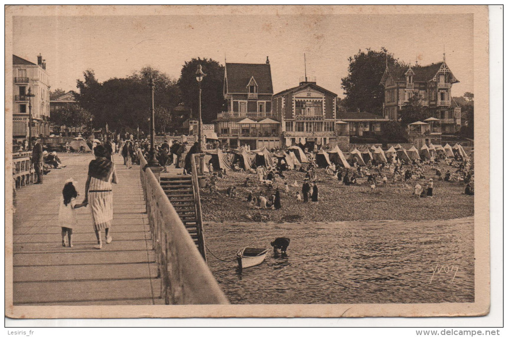 CPA - ARCACHON - UN COIN DE LA PLAGE - 34 - YVON - Arcachon