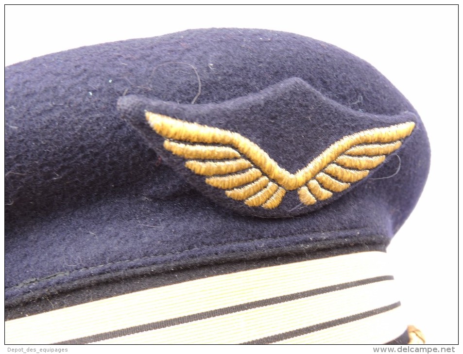 ANCIENNE CASQUETTE CAPITAINE  ARMEE de L'AIR - SUPERBE ETAT