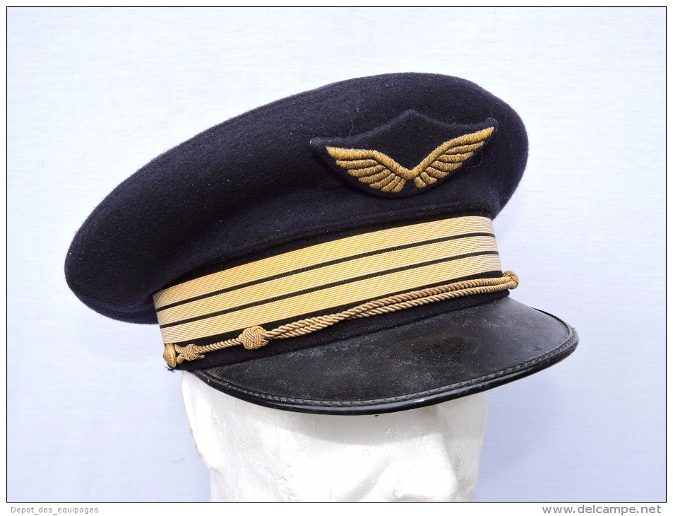 ANCIENNE CASQUETTE CAPITAINE  ARMEE de L'AIR - SUPERBE ETAT