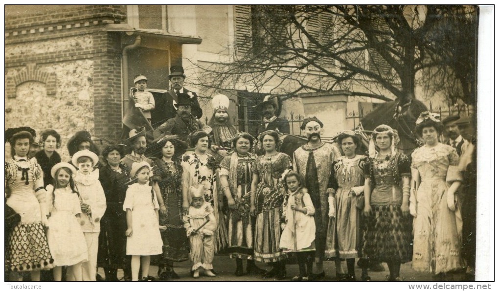 95 CARTE PHOTO DE PIERRELAYE Carnaval .. Pas De Précision Au Verso Voir Personnages - Pierrelaye