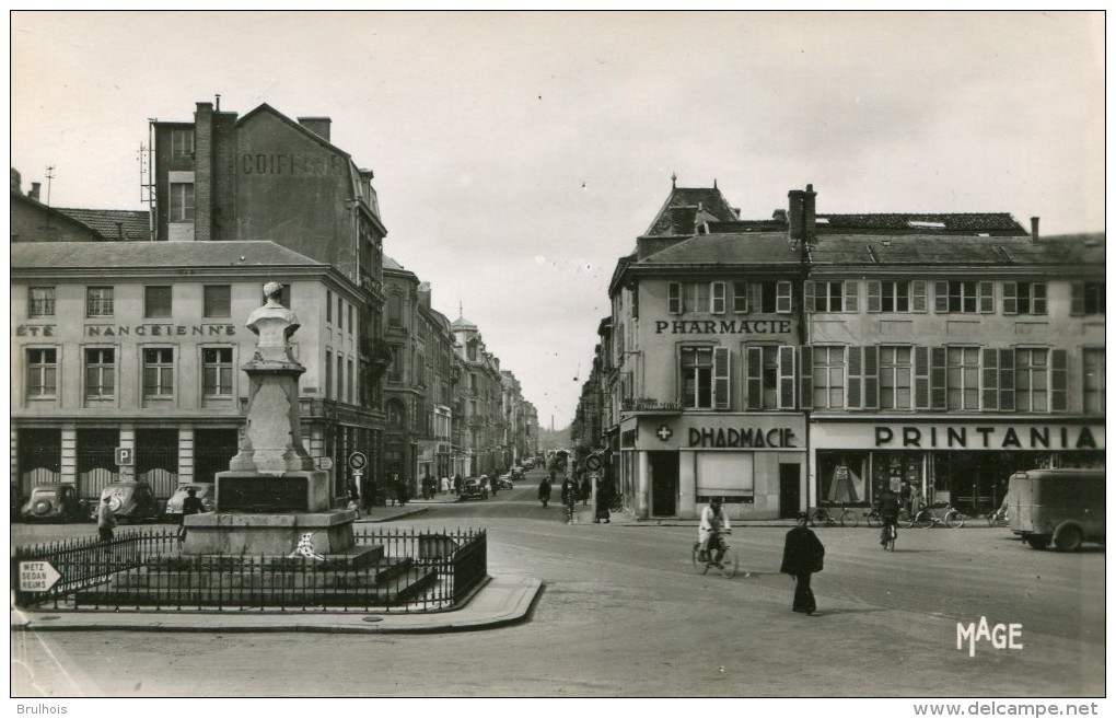 Cpsm Pf 51 Chalons/Marne Place De L'Hotel De Ville Rue De La Marne La Pharmacie-le Printania Animée - Châtillon-sur-Marne