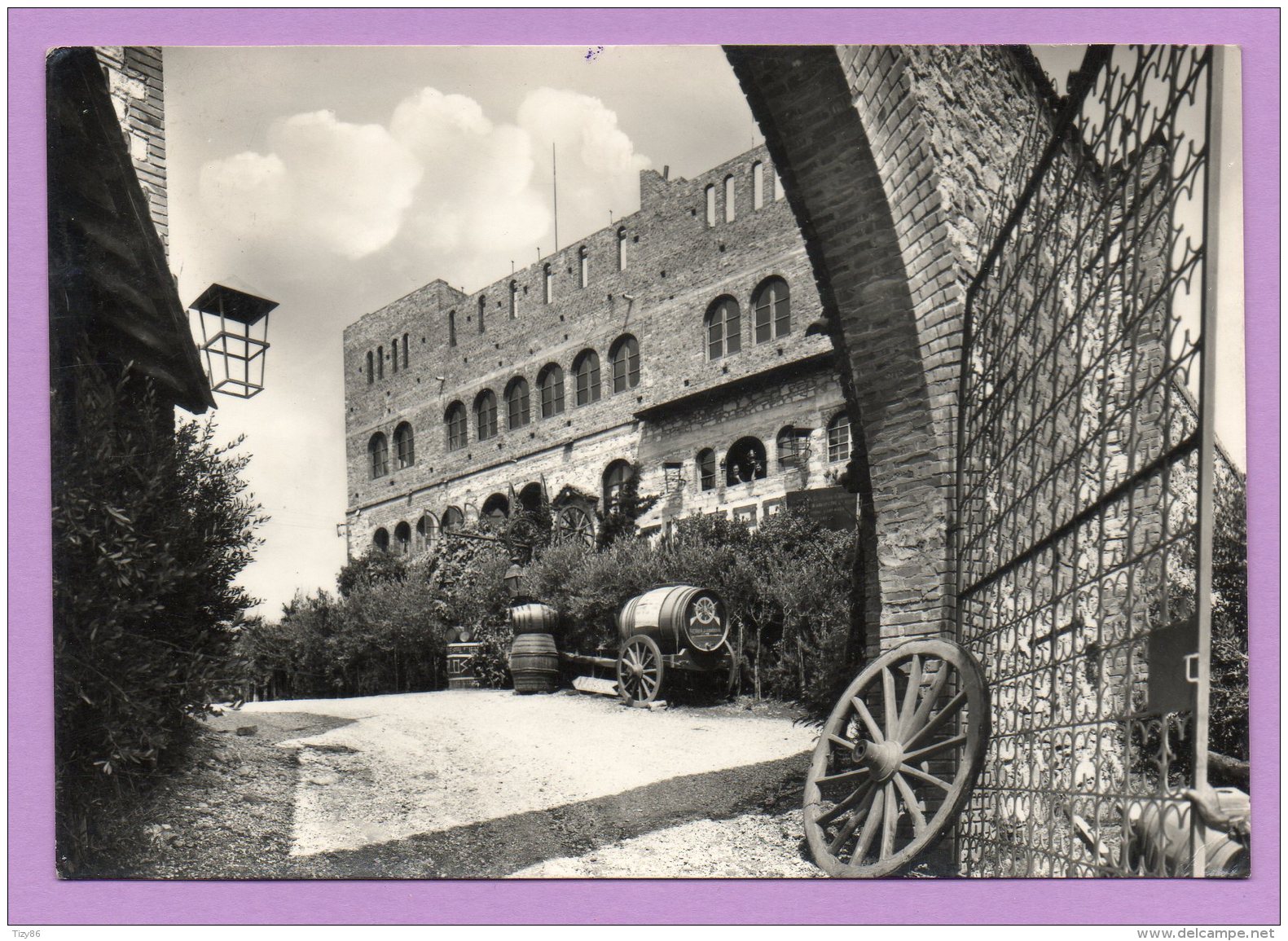 Ristorante "Girarrosto" - Castello Di Rosacroce S. Vincenzo (Livorno) - Hotels & Restaurants