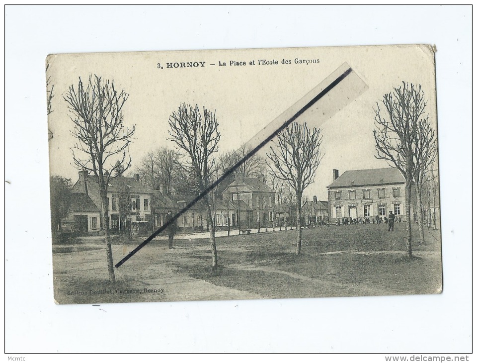 CPA -  Hornoy  - La Place Et L'école Des Garçons - Hornoy Le Bourg
