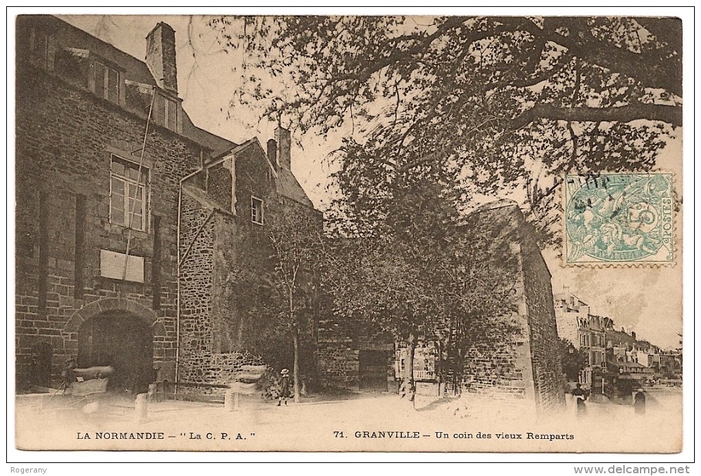 LA NORMANDIE .... " LA C. P. A. " ....  GRANVILLE ....  UN COIN DES VIEUX REMPARTS - Granville