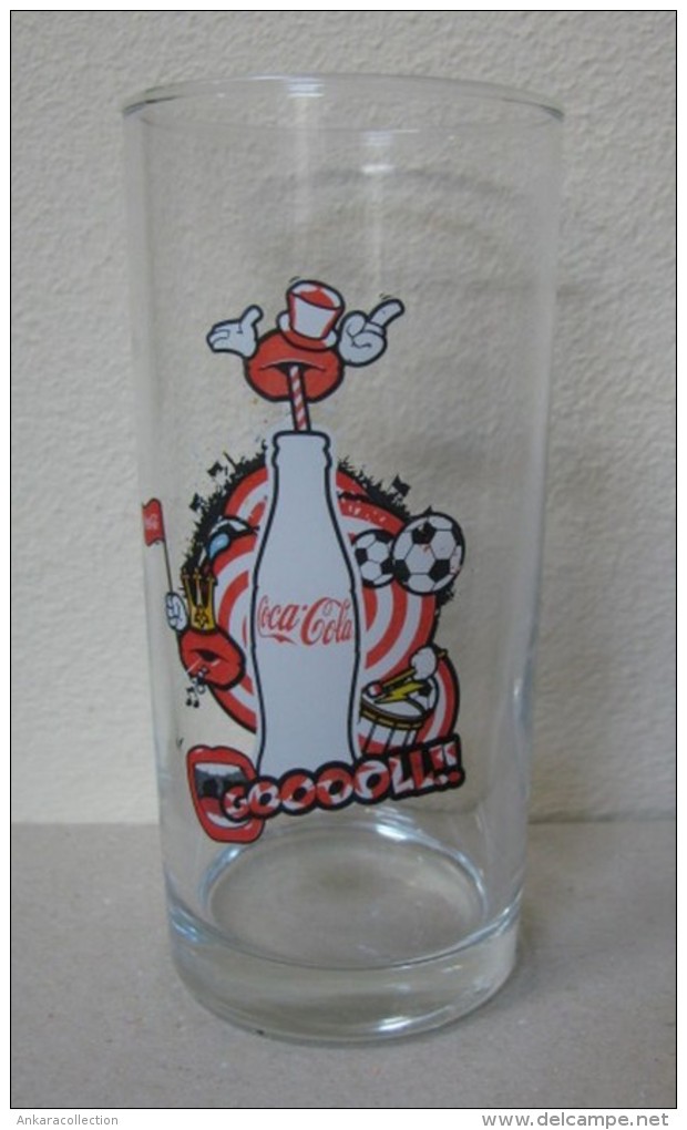 AC - COCA COLA GOOOOLL GLASS FROM TURKEY - Kopjes, Bekers & Glazen