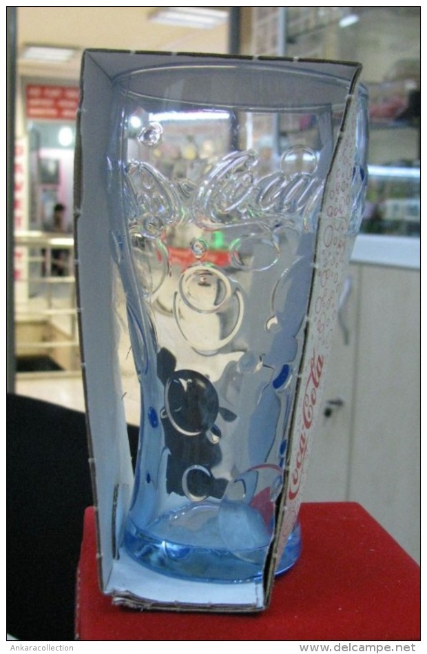 AC - COCA COLA 50TH YEAR IN TURKEY BUBLE FIGURED BLUE GLASS FROM TURKEY - Kopjes, Bekers & Glazen