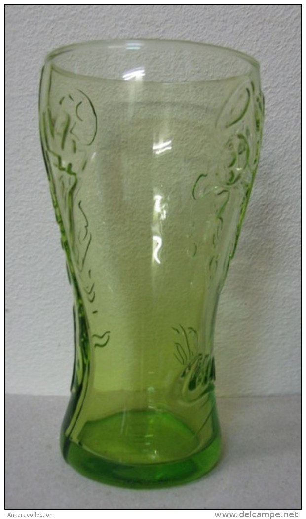 AC - COCA COLA BOTLLE ILLUSTRATED GREENISH GLASS - Tasses, Gobelets, Verres