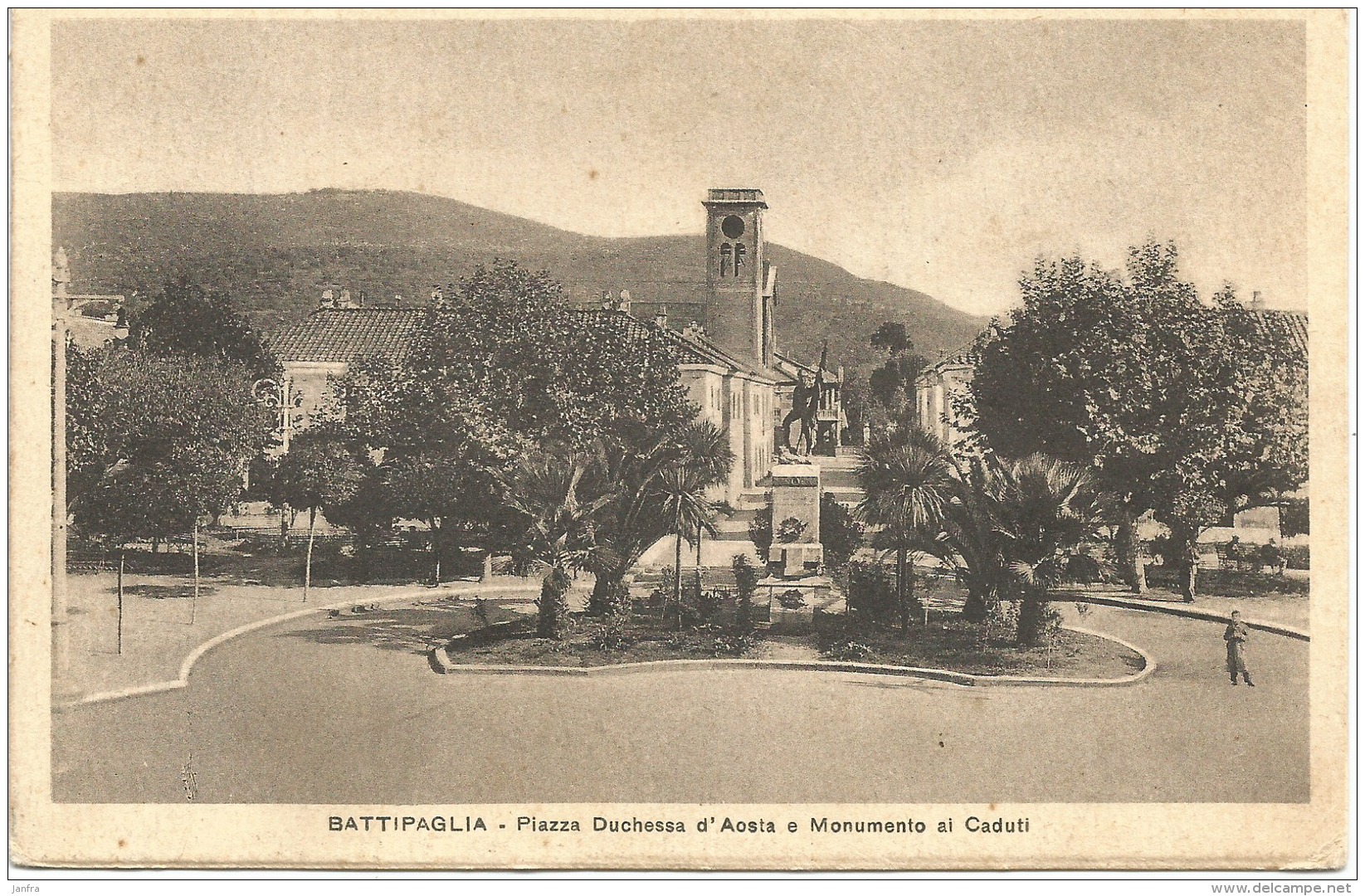 BATTIPAGLIA - PIAZZA DUCHESSA D' AOSTA E MONUMENTO AI CADUTI - Battipaglia