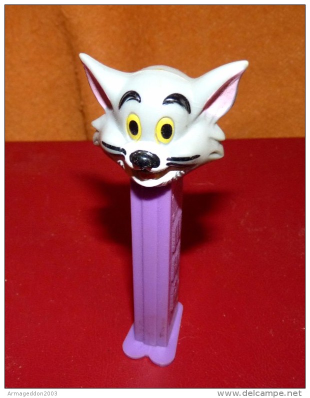 ASSEZ ANCIEN Distributeur PEZ TOM N°2 - Pez