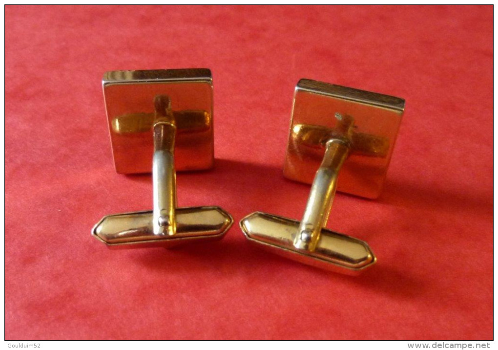 Boutons De Manchettes - Cuff Links & Studs