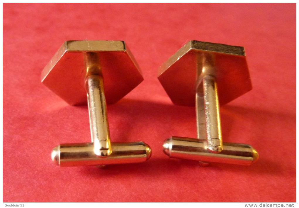 Boutons De Manchettes - Cuff Links & Studs