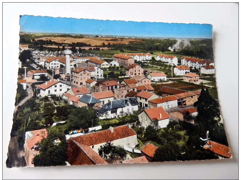 Carte Postale Ancienne : En Avion Au Dessus De LANNEMEZAN : La Caserne - Lannemezan