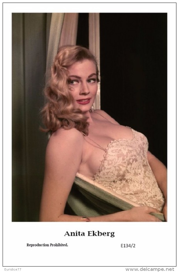 ANITA EKBERG - Film Star Pin Up - Publisher Swiftsure Postcards 2000 - Sin Clasificación