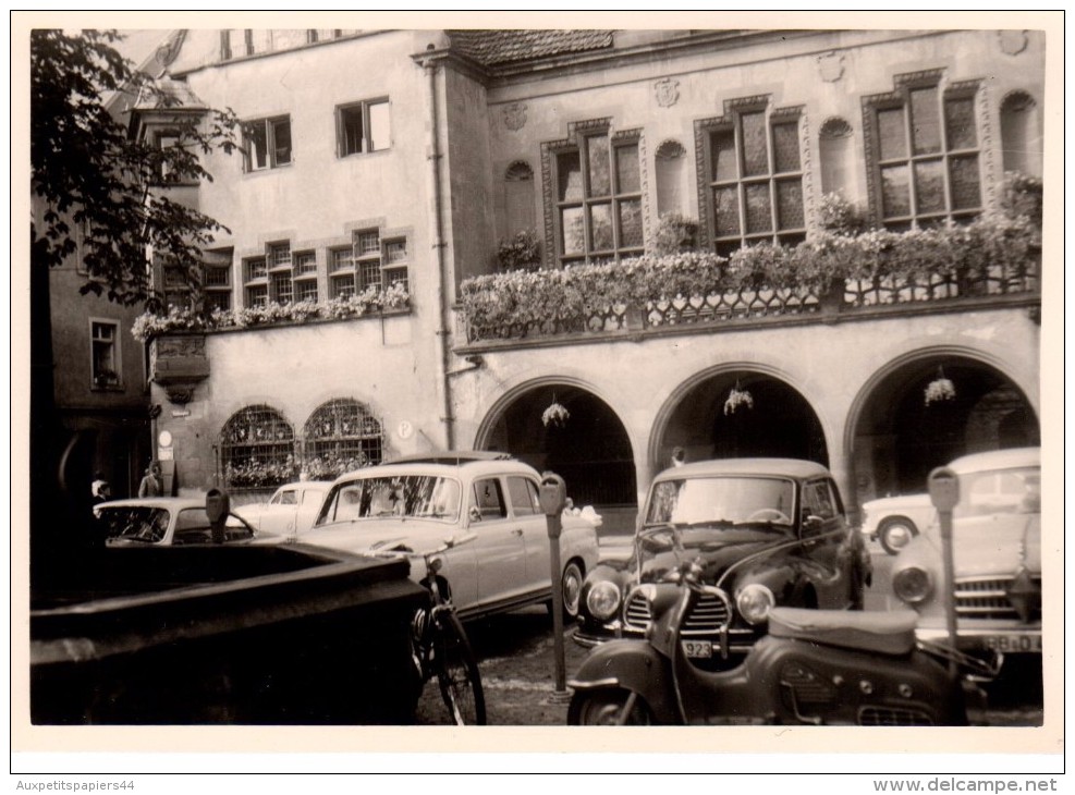 4 Photos Originales Voiture - VW Beetle, Borgward Isabella, Mercedes, Parking En Folie Près De Bad Krozingen En 1959 - Automobiles