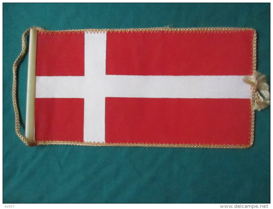 Small Flag-Denmark 11x22 Cm - Banderas