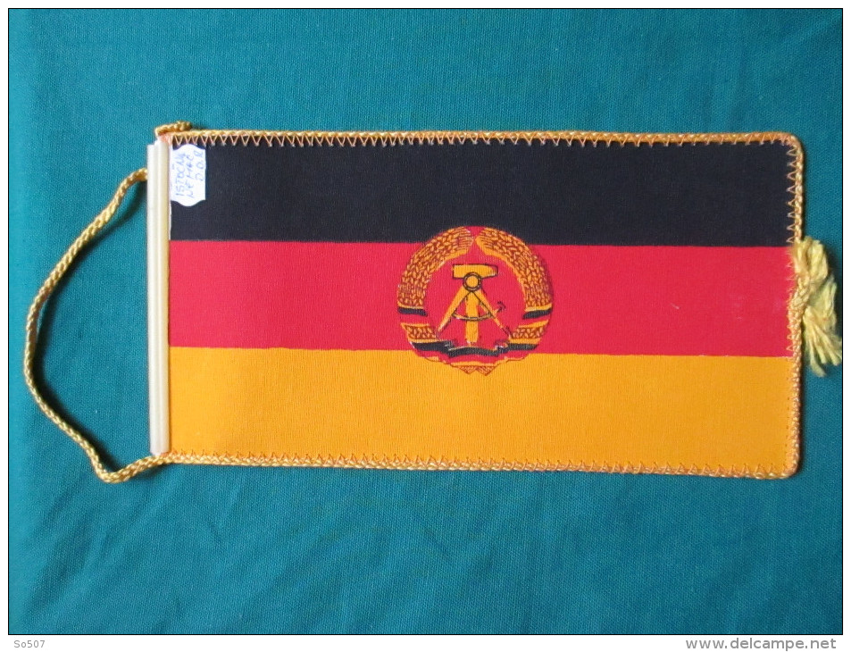 Small Flag-German Democratic Republic  11x22 Cm - Flaggen